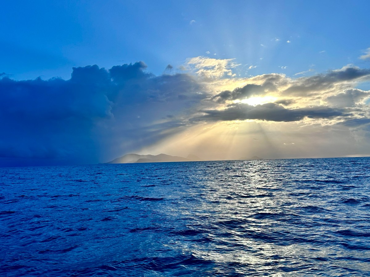 St Lucia to&nbsp;Antigua